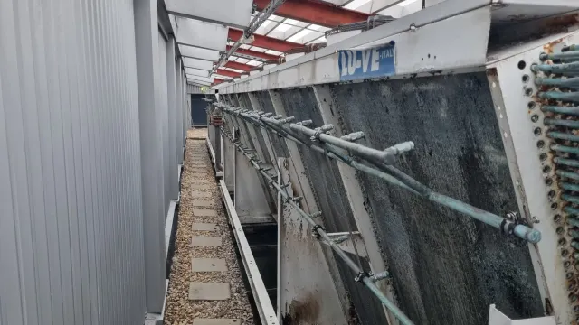 Retrofit of a faulty dry cooler in an existing system