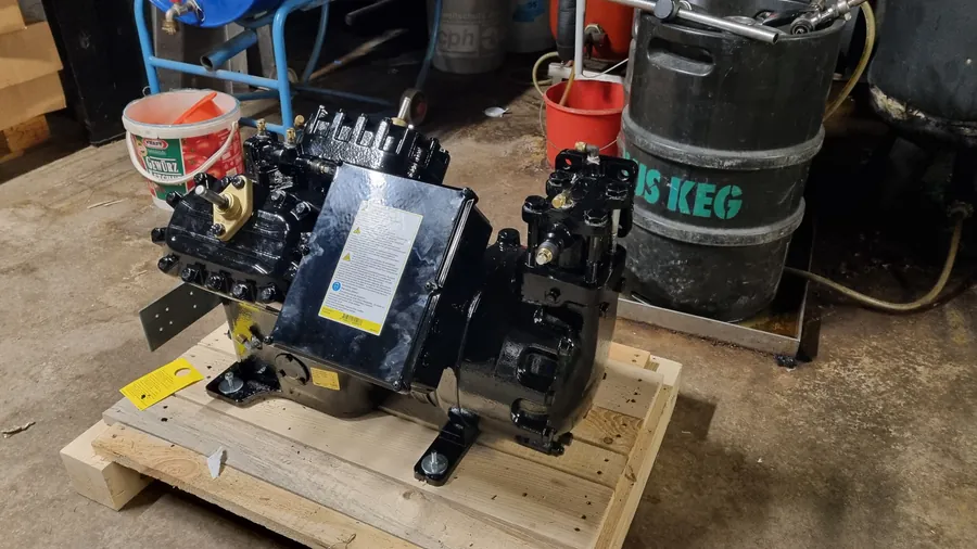 Replacement compressor for a refrigeration system (installation)