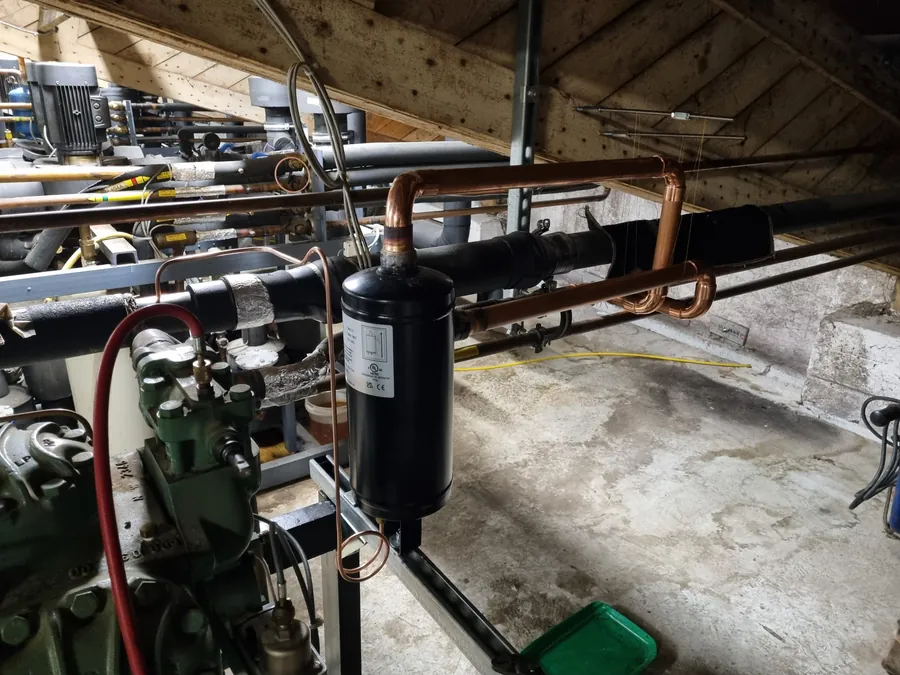Oil separator retrofit on a refrigeration system