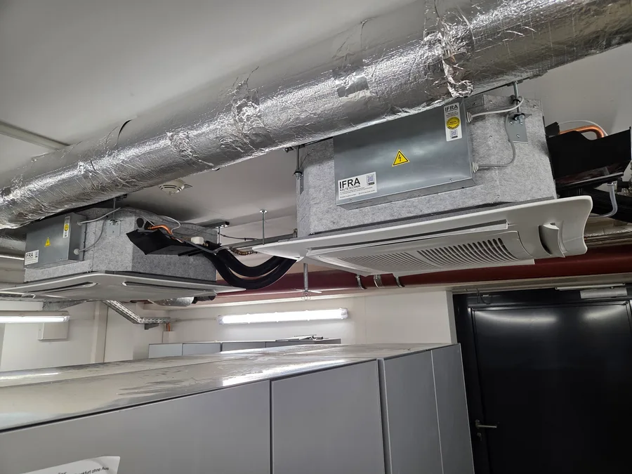Ceiling units with chilled water for server rooms